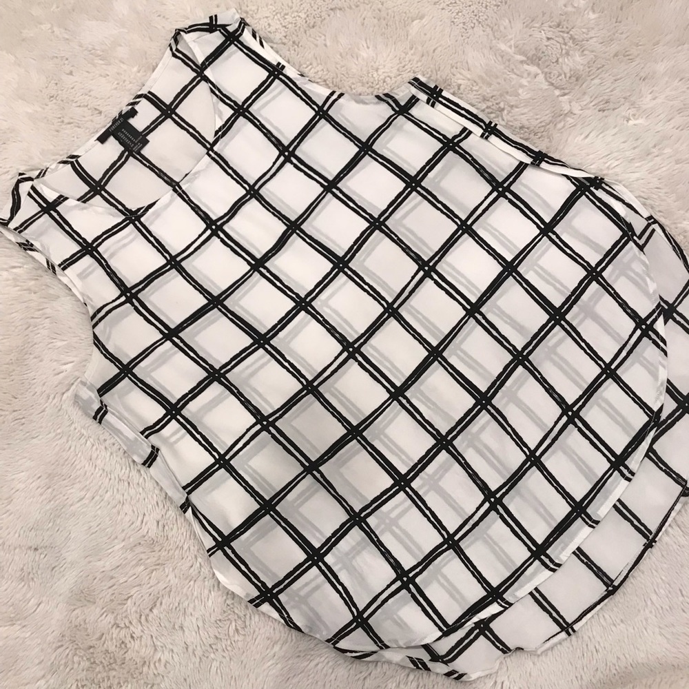 Forever 21 Black & White Grid Top Blouse 🖤